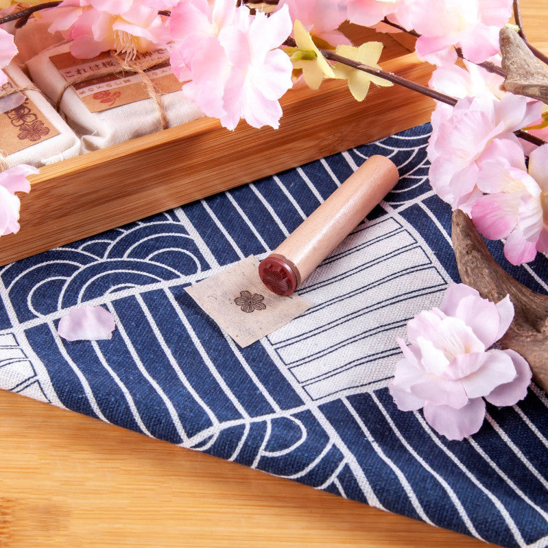 Cylindrical wooden seal Hanamachi secret language series