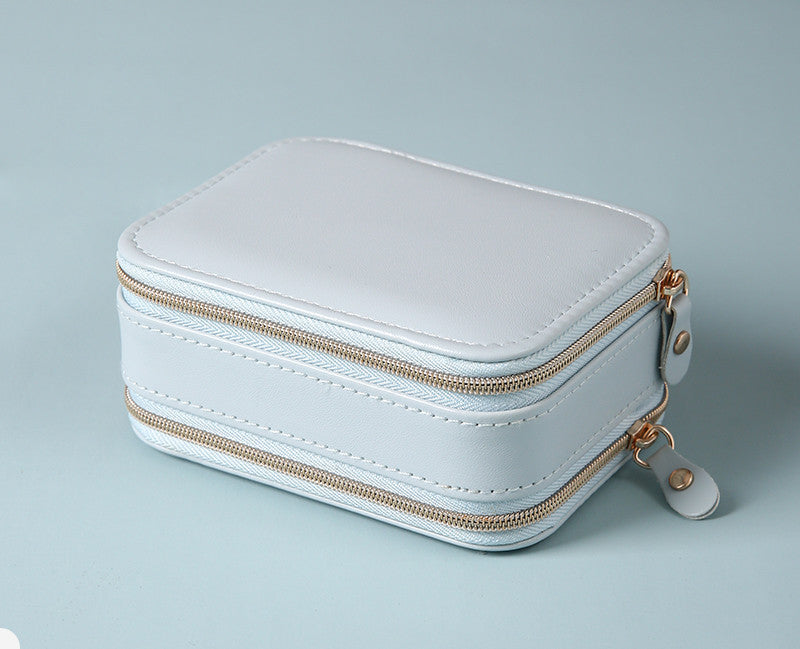 Portable travel jewelry box