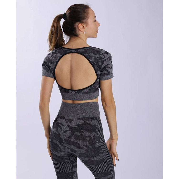 Seamless Fitness Hip-Lifting Pants And Short-Sleeved Yoga Suit