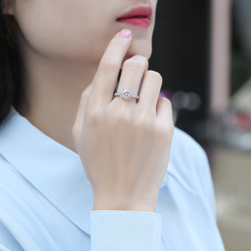 Moissanite Ring Full Of Flowers And Flowers With Open Mouth