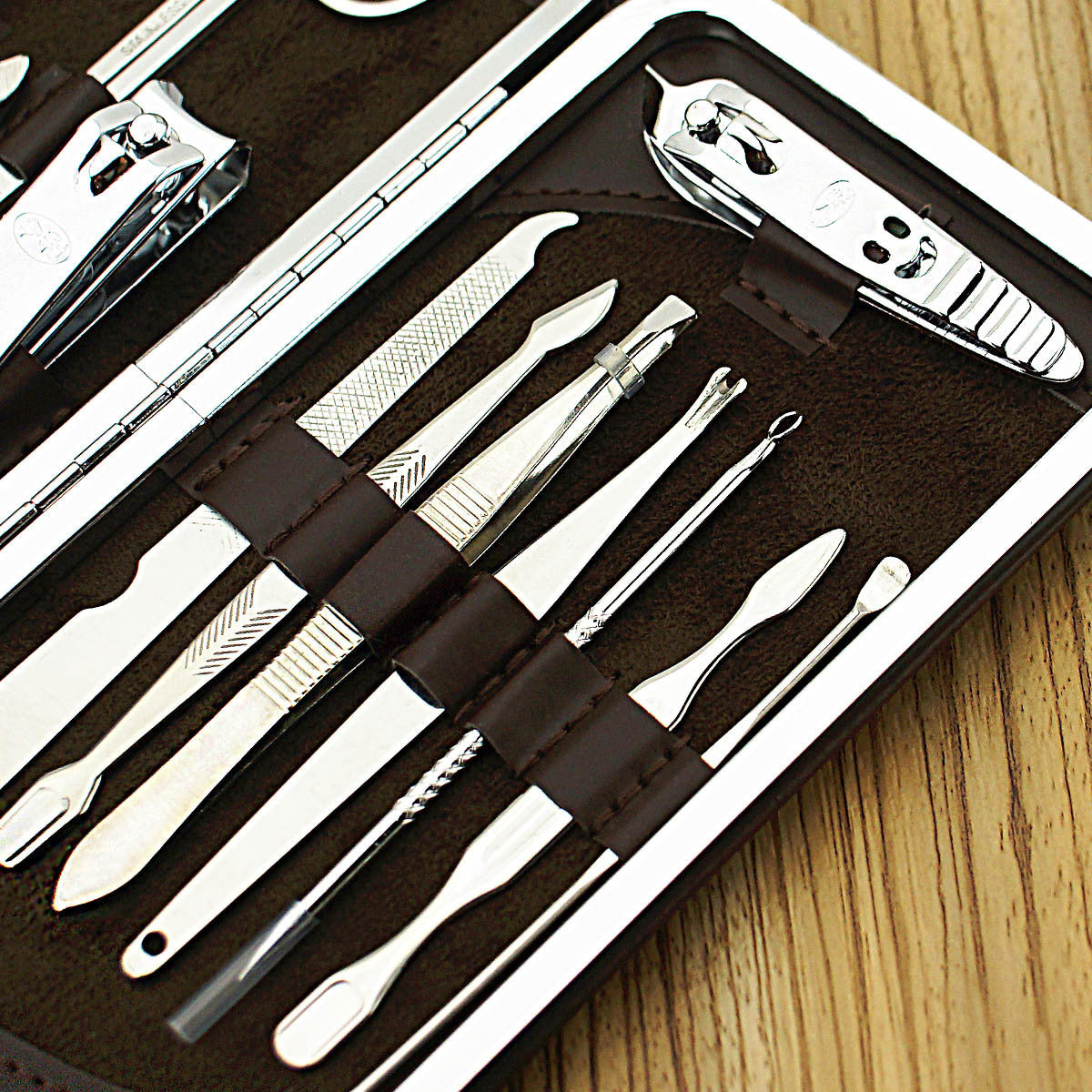 Manicure tool set