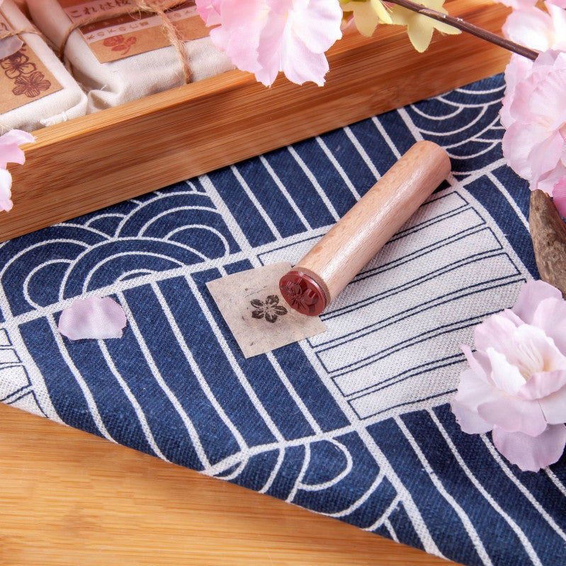 Cylindrical wooden seal Hanamachi secret language series