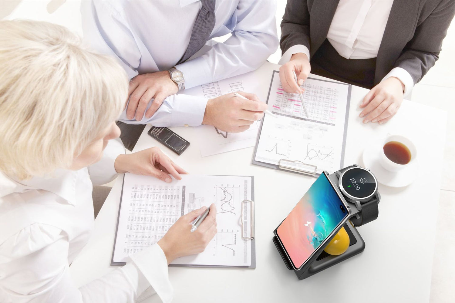 3-in-1 Portable Charger Stand Wireless Charger Stand