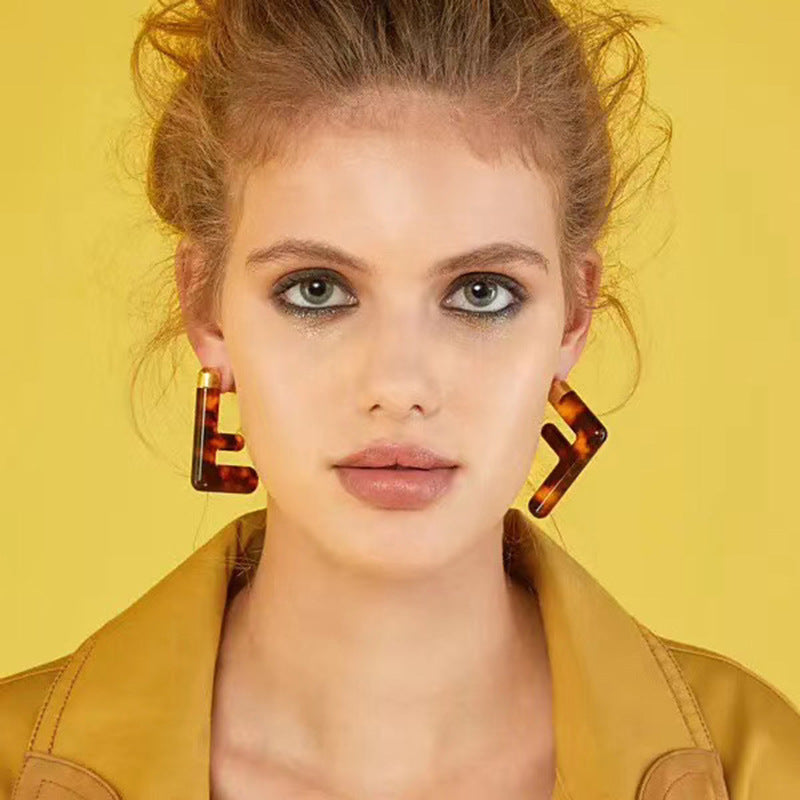 Catwalk Style Transparent Resin Oversized Letter F Earrings