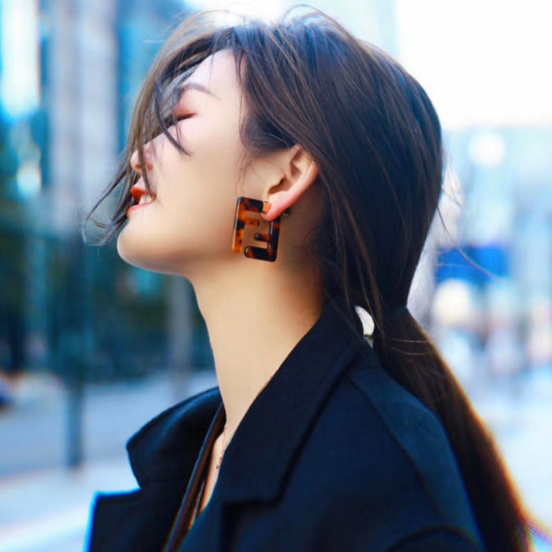 Catwalk Style Transparent Resin Oversized Letter F Earrings