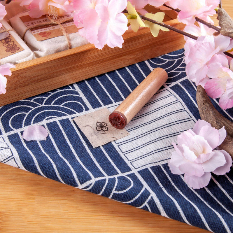 Cylindrical wooden seal Hanamachi secret language series