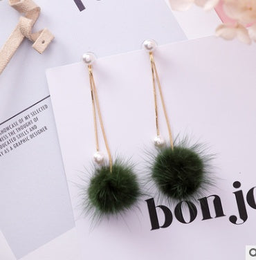 Autumn and winter new wild color mane pearl snake bone chain hair ball earrings simple tassel long earrings female