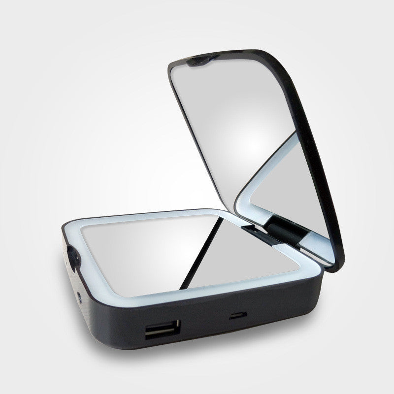 Illuminated Compact Mirror with Magnification