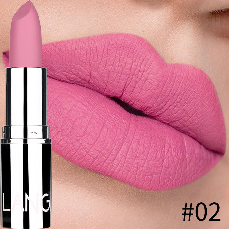 Moisturizing matte lipstick