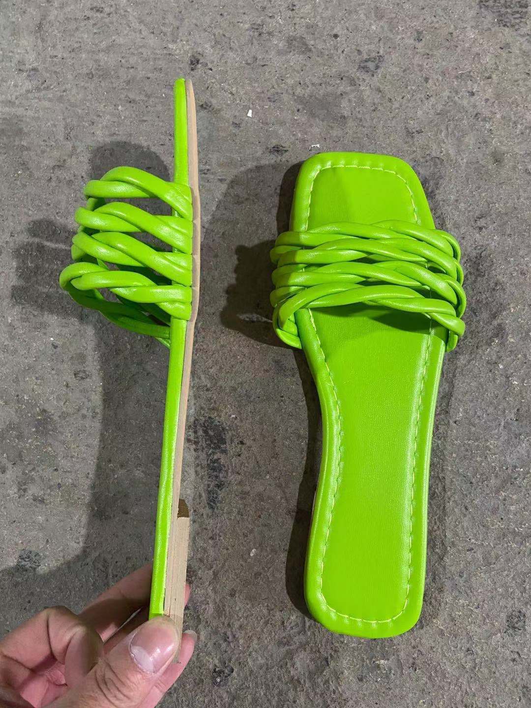 Ladies Go Out Wearing Candy-colored Party Slippers