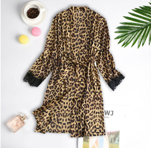 Ladies' home wear with pyjamas in sling