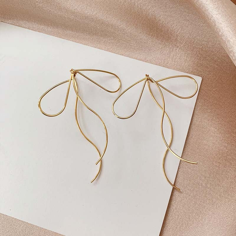 Elegant Design Line Earrings